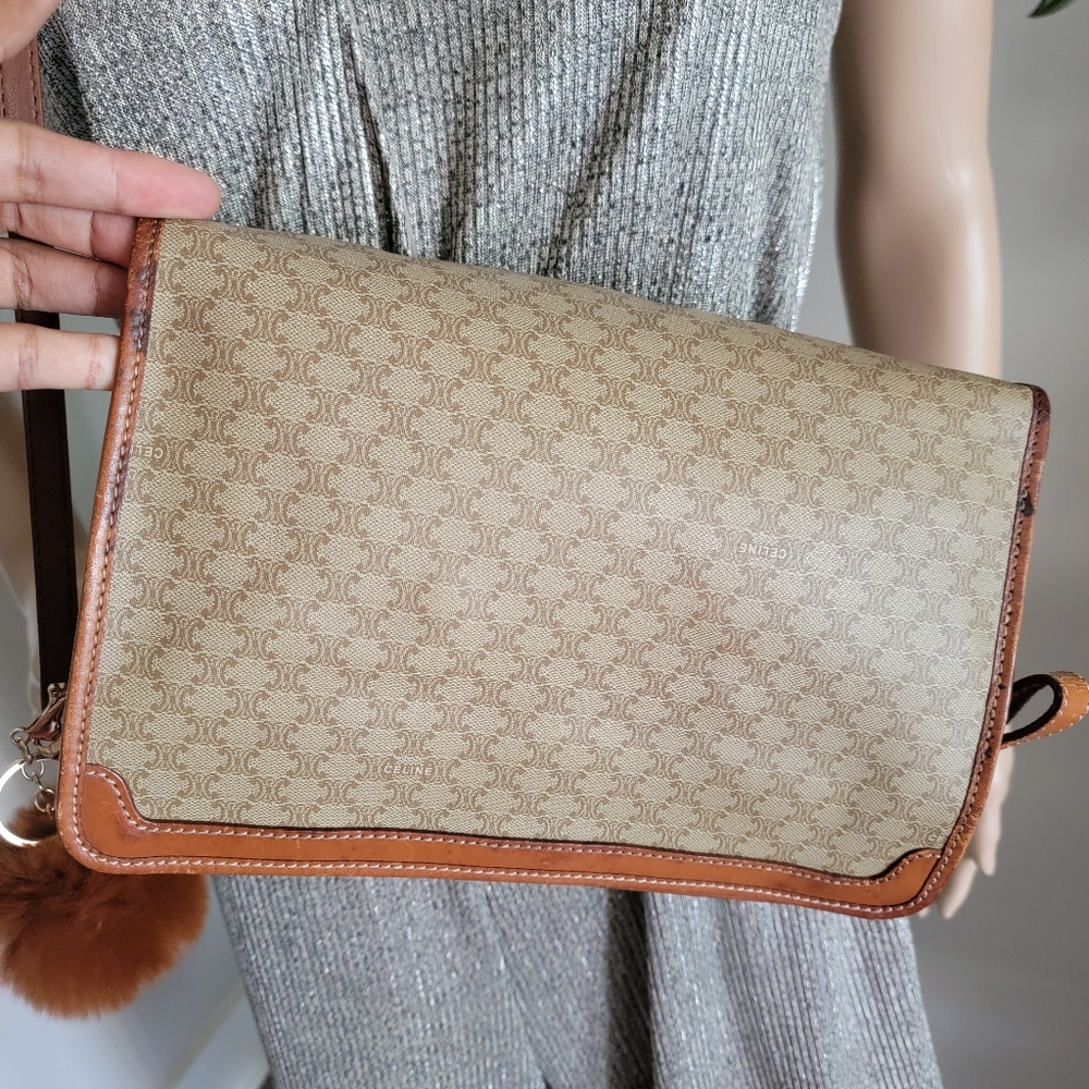 Authentic CELINE Clutch bag To Crossbody - Picture 8 of 15